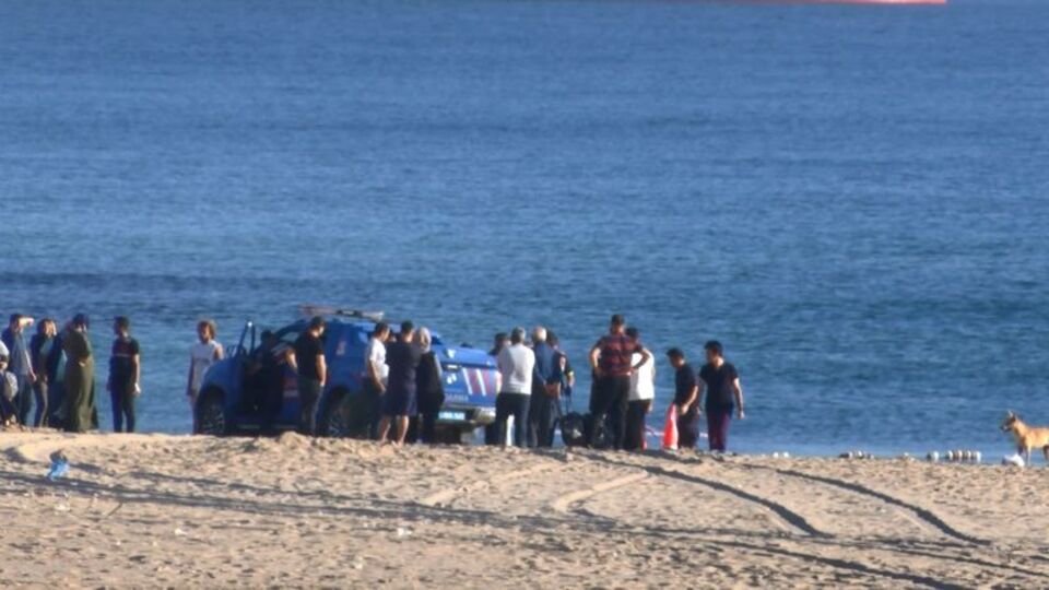 Kahreden ölüm! Dalgalara kapıldı