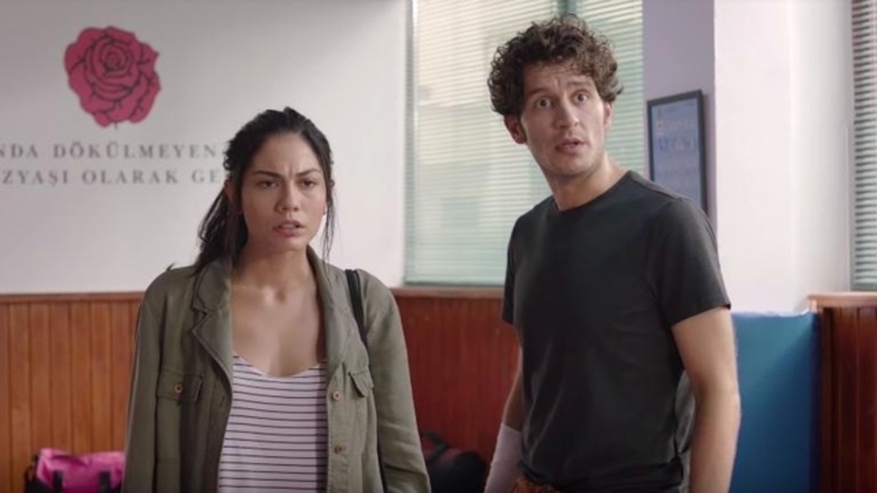 Sen Kiminle Dans Ediyorsun konusu ve oyuncuları