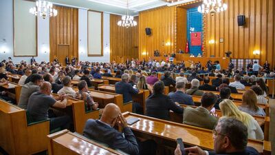 Her il CHP'li bir vekile zimmetlenecek