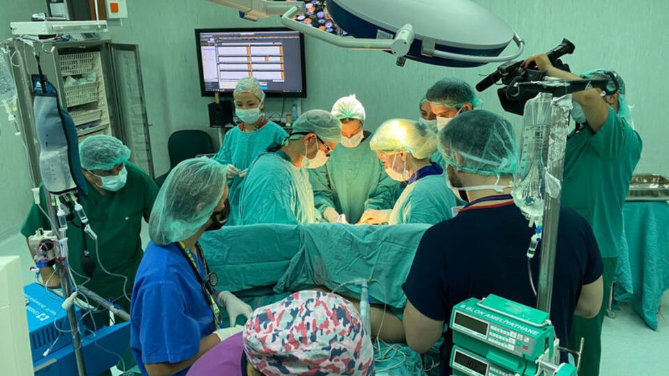 Türkiye'de yapılan rahim nakli dünyaya örnek oldu