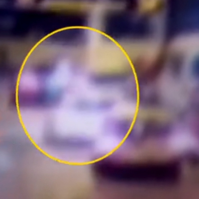  Başına alev almış tüp düştü