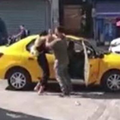 Boşanma aşamasında sokakta darp etti!