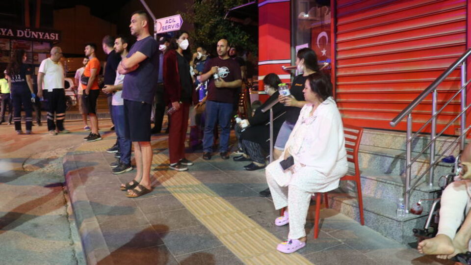 Yangında 61 hasta tahliye oldu