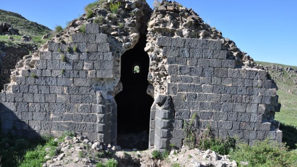 Kazılmadık yer bırakmadılar