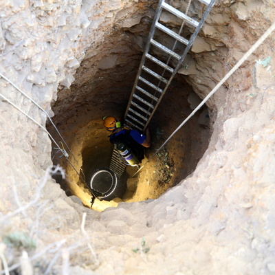 Defineciler 13 metre derilikte kâbusu yaşadı!