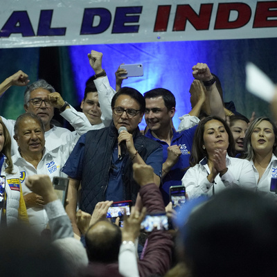 Ekvador'da silahlı saldırıya uğrayan başkan adayı hayatını kaybetti