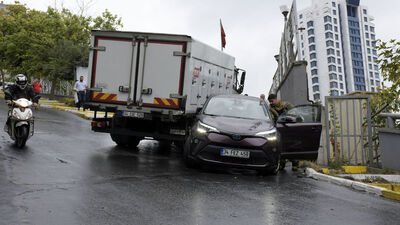 Birkaç dakika etkili olan yağmur faciaya yol açtı!
