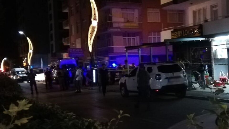 Tüfekli, bıçaklı, sopalı kavga: 1 ölü, 12 yaralı