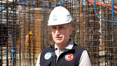 "Kasımda 40-50 bin deprem konutunu teslim ederiz"