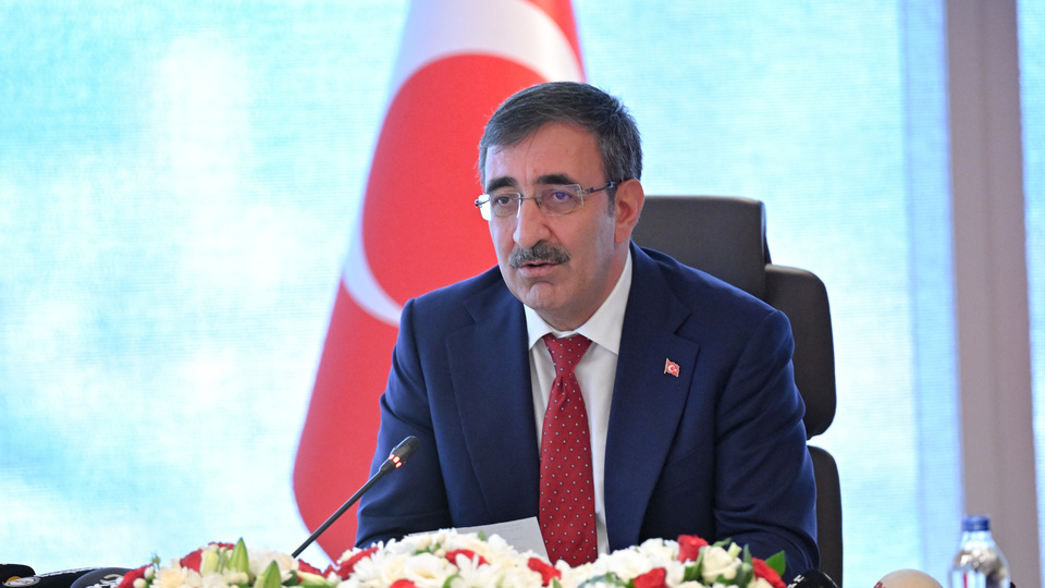 "Enflasyonla mücadele ederken resesyona düşmeme çabamız var"