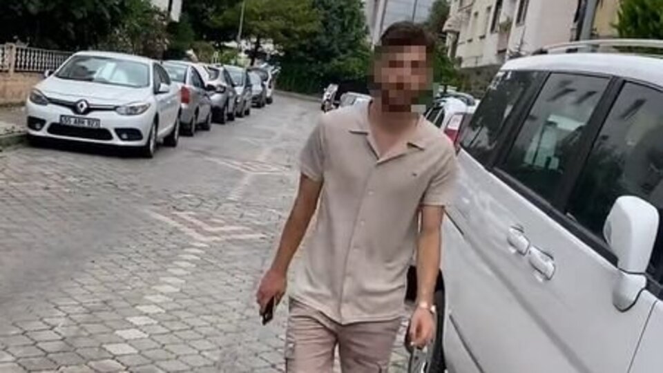 O anları kaydetti! Eski eşinden biber gazı sıkarak kurtuldu