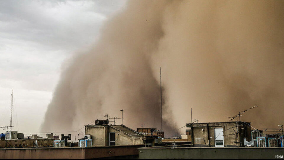 Kum fırtınası yüzlerce kişiyi hastanelik etti!
