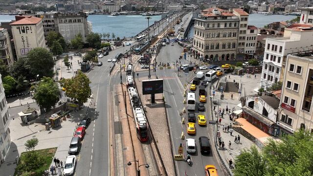 Galata'daki çalışma trafiğe neden oldu