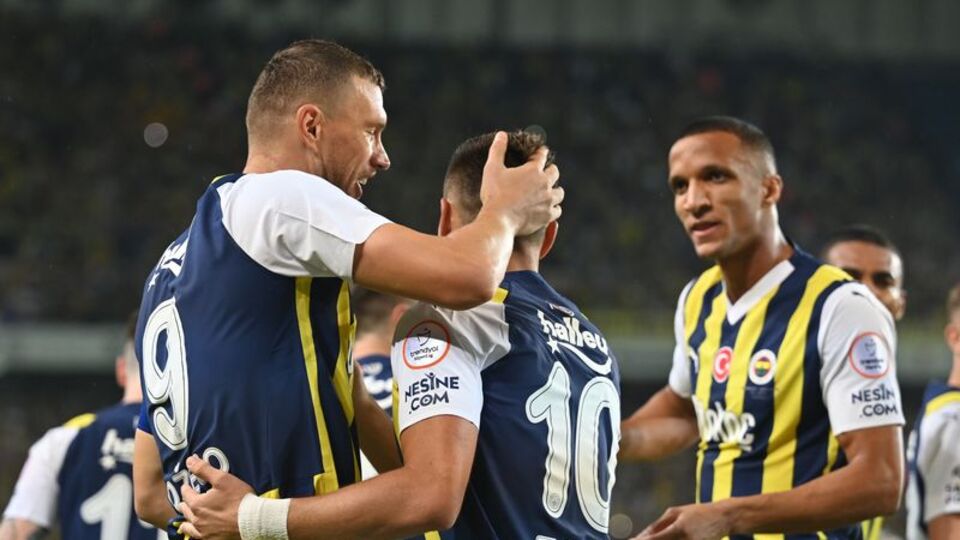 Fenerbahçe galibiyetle başladı