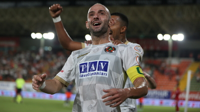 Alanyaspor, Başakşehir'i devirdi!