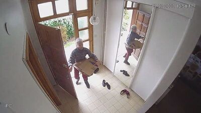 Emekli büyükelçiye evlat şoku! Kızı babasını soydu