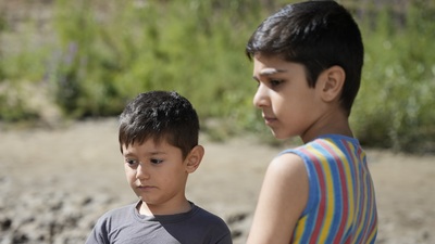 İki kardeşin gözünden anlatacak