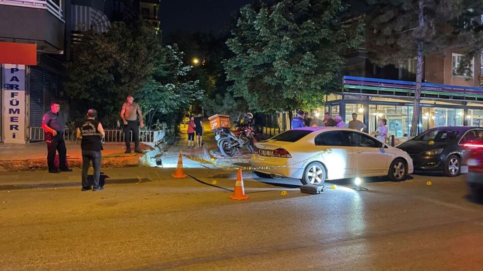 2 kişiyi silahla vurarak, 2 kişiyi otomobille çarparak yaraladılar
