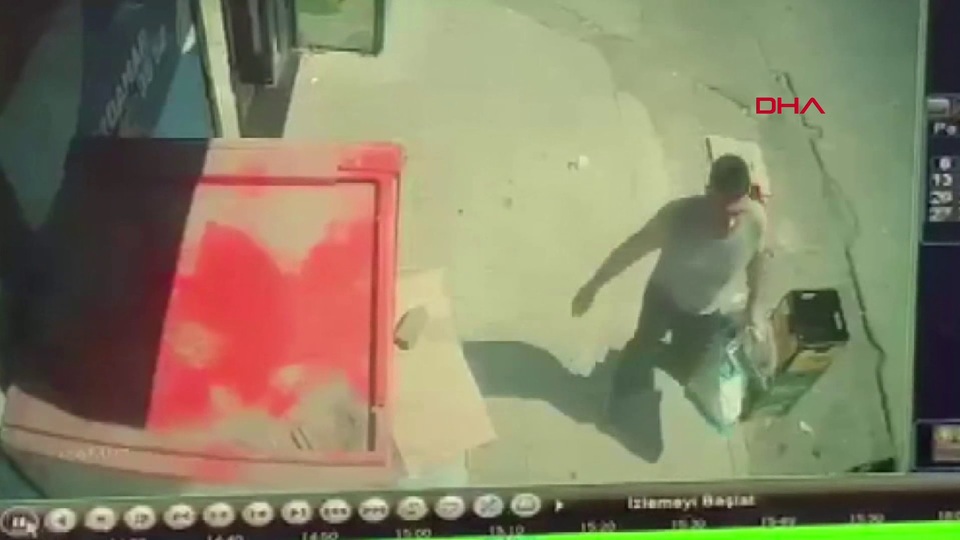 Kendisine polis süsü verip 5 kilo altın çaldı!