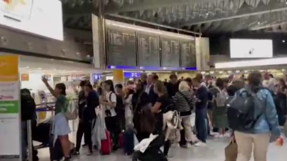 Frankfurt Havalimanı'nı su bastı
