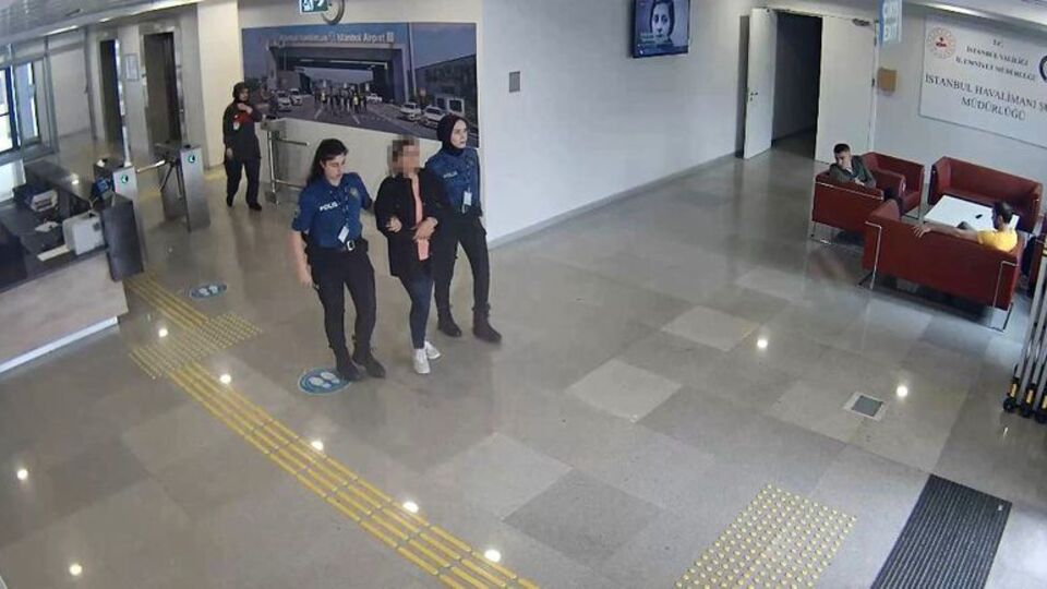 İranlı kadının iç çamaşırından servet çıktı!