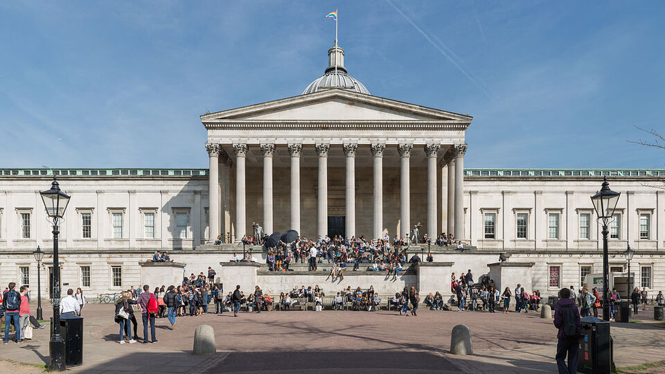 Graham Bell ile Gandhi'nin okulunu kazandı