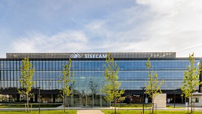 Elektrikli araca özel cam geliştirecek