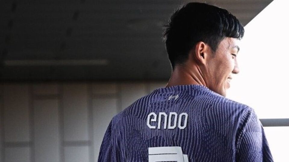 Liverpool, Wataru Endo'yu kadrosuna kattı