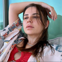 Konserlerini erteledi