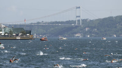 Asya ve Avrupa kulaçlarla birleşti