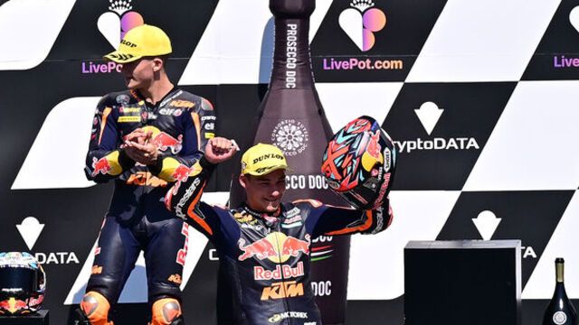 Deniz Öncü, Avusturya'da 1. oldu