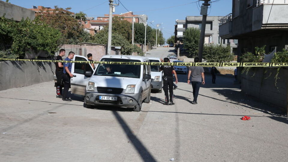 Barış yemeğinde kan aktı! Yaralılar var