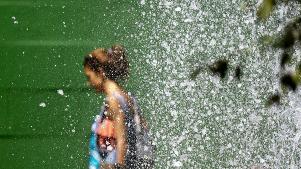 Rüzgar, yağmur ve sıcak hava uyarısı