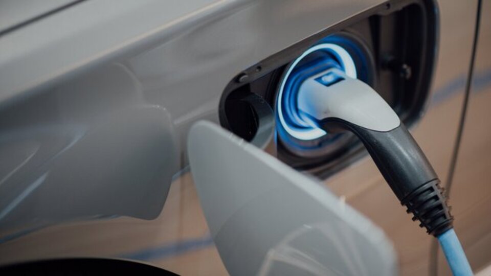 Elektrikli şarj soketi için hedef 38 bin 