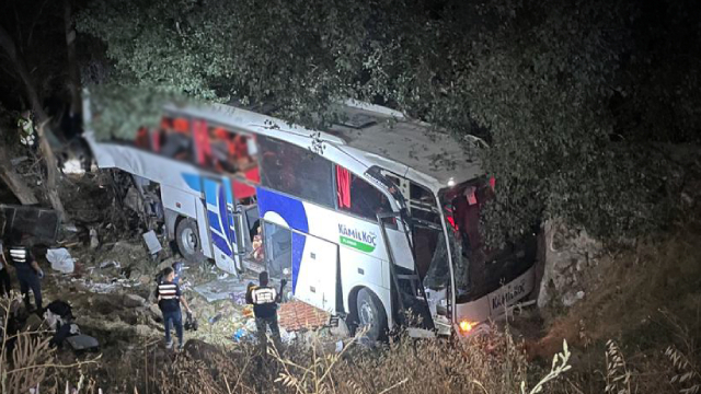 Yozgat'ta yolcu otobüsü şarampole uçtu: 12 ölü, 19 yaralı