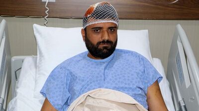 Demir sopalarla dövülen doktor: 20 kişi birden saldırdı