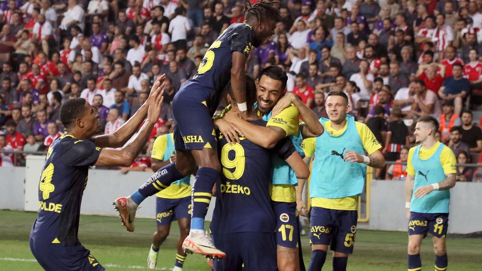 Fenerbahçe ikinci yarıda açıldı!