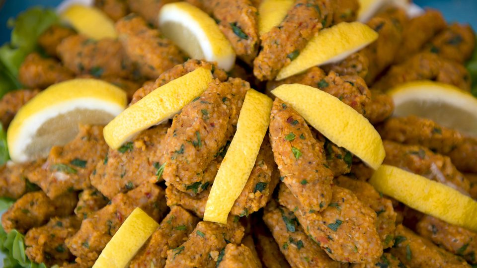 Mercimek köftesi nasıl yapılır, malzemeleri neler?