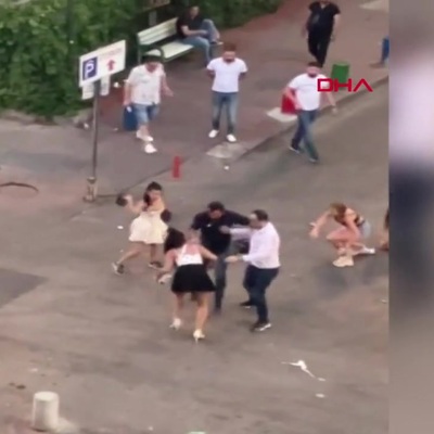 Kadınlara sözlü ve fiziki saldırıda bulunan 3 emniyet personeline gözaltı