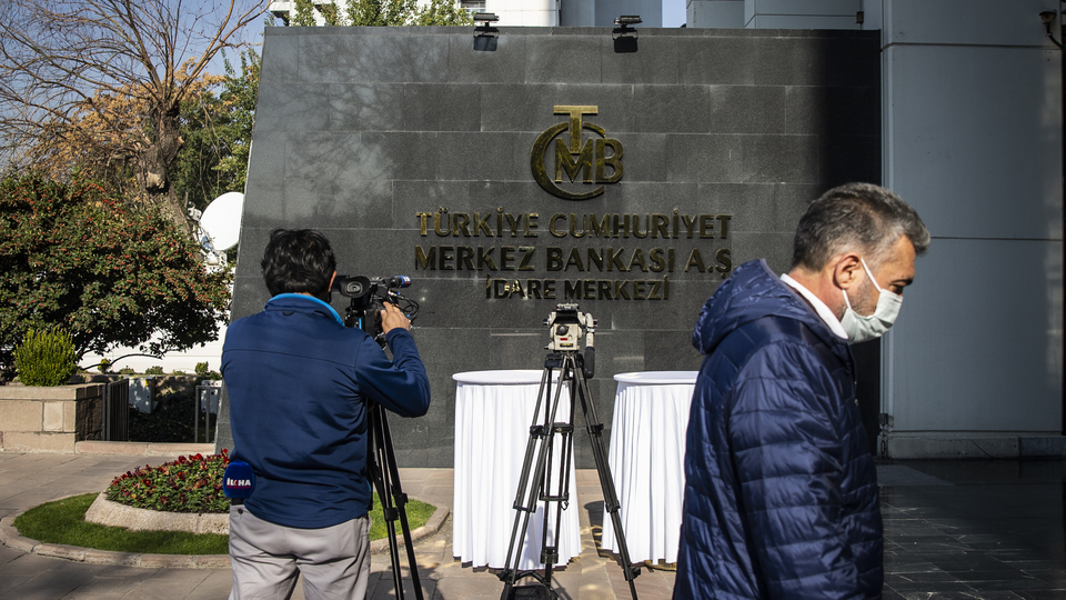 Sürpriz faiz artırımı dünya basınında