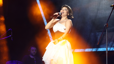 Göksel'den 'Sümela Kültür Yolu Festivali'nde konser