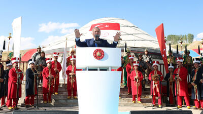 Cumhurbaşkanı Erdoğan Malazgirt'te: Asıl hedeflerimize yönelmenin vakti