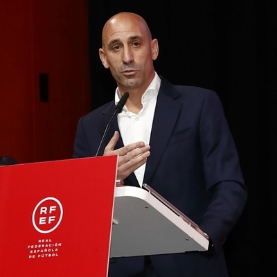 FIFA, Rubiales'i görevden aldı