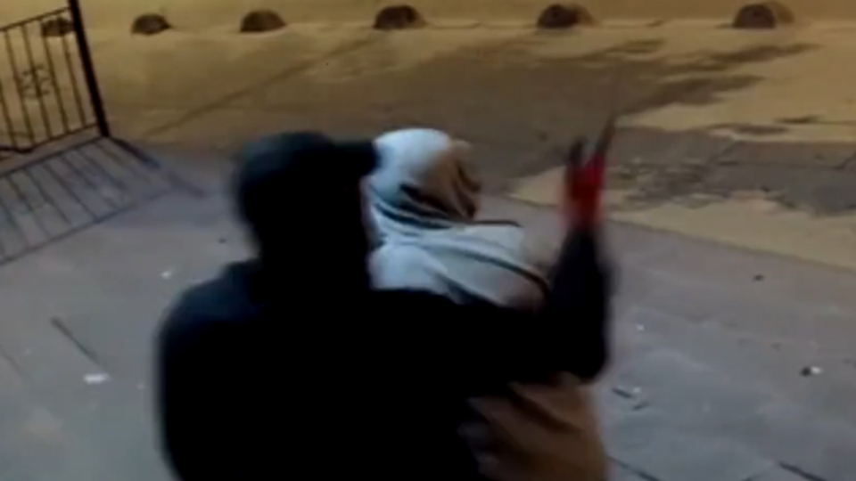 Maskeli, çuvallı soygun çetesi