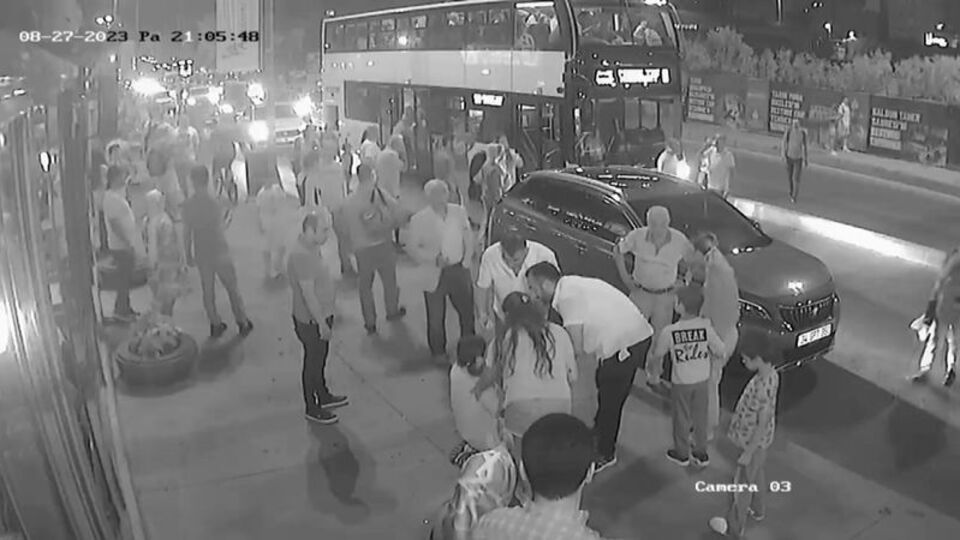 Maganda, İETT şoförüne biber gazıyla saldırdı!