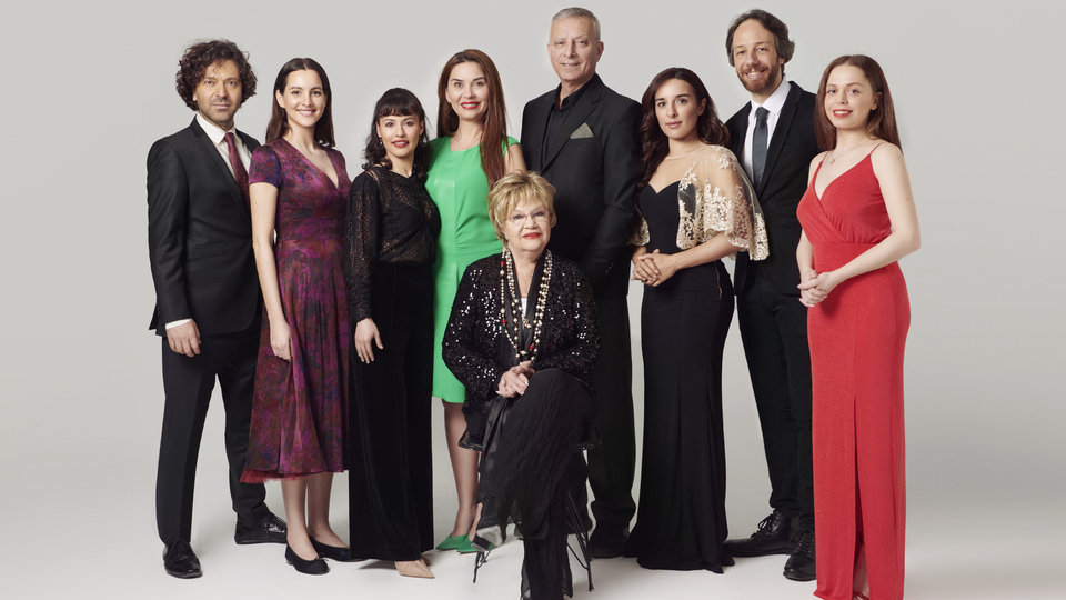 Ayşe Kulin'in 'Veda'sı tiyatro sahnesinde