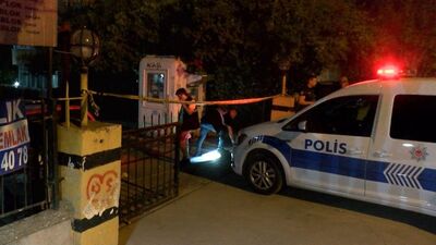 Kadıköy'de silahlı bıçaklı kavga: 2 yaralı