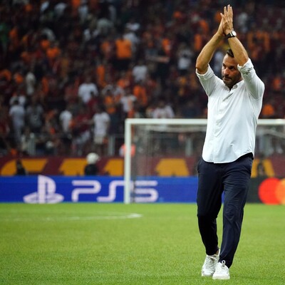 Okan Buruk tarihe geçti!