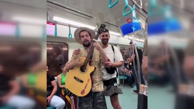 Marmaray'daki gerilimi gitarıyla engelledi