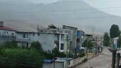 Van'da 13 evi sel suları bastı!